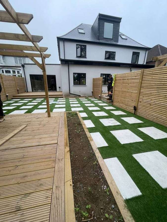 Decking & porcelain stepping stones